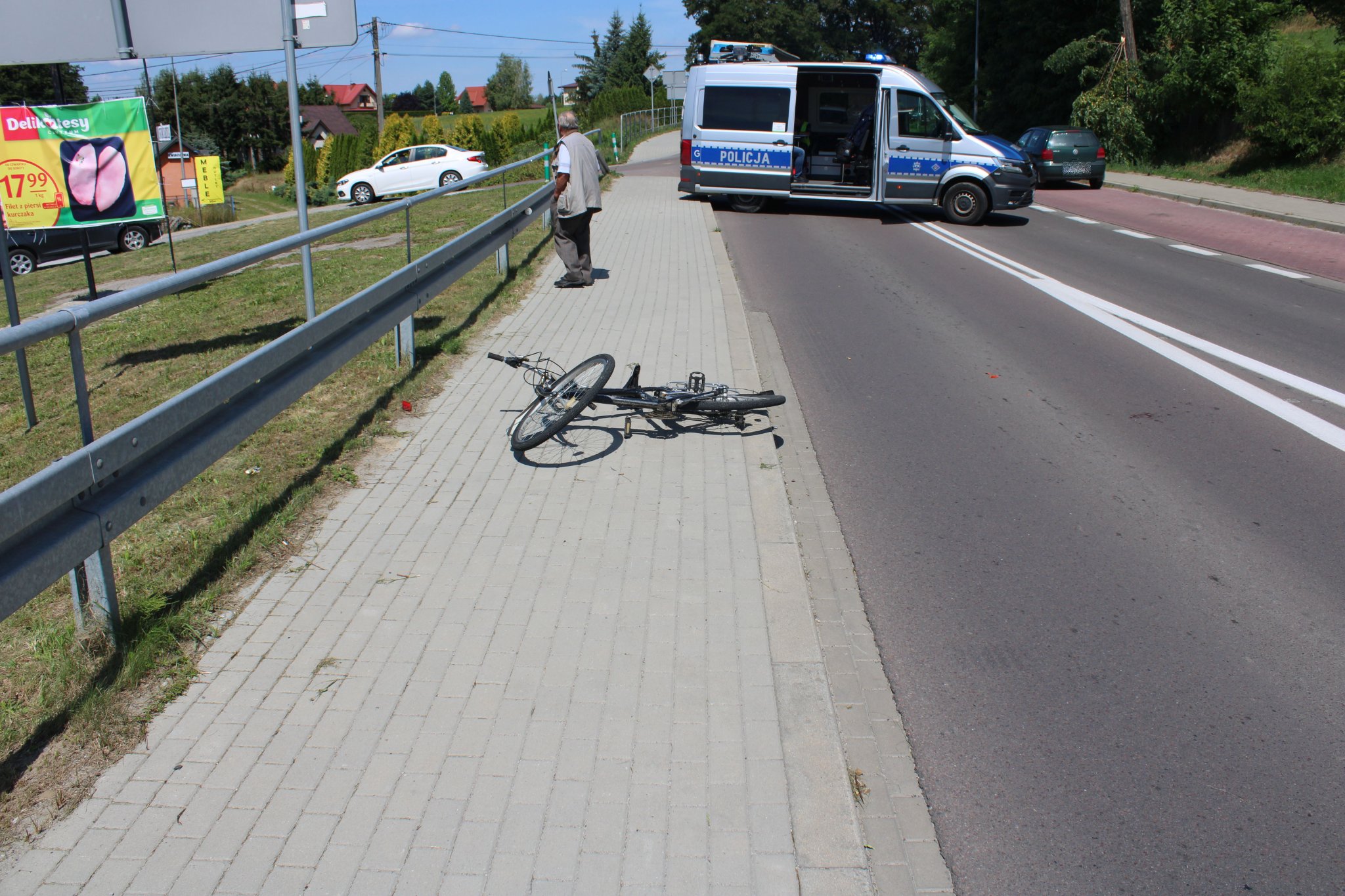 Wjecha Rowerem Na Przej Cie Dla Pieszych Zosta Potr Cony Przez Auto