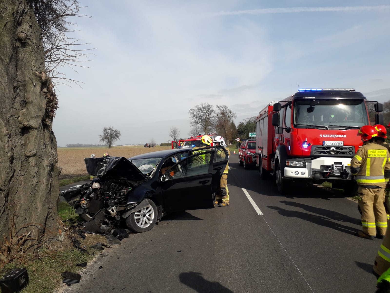 Śmiertelny wypadek na drodze powiatowej ZDJĘCIA WYPADKI