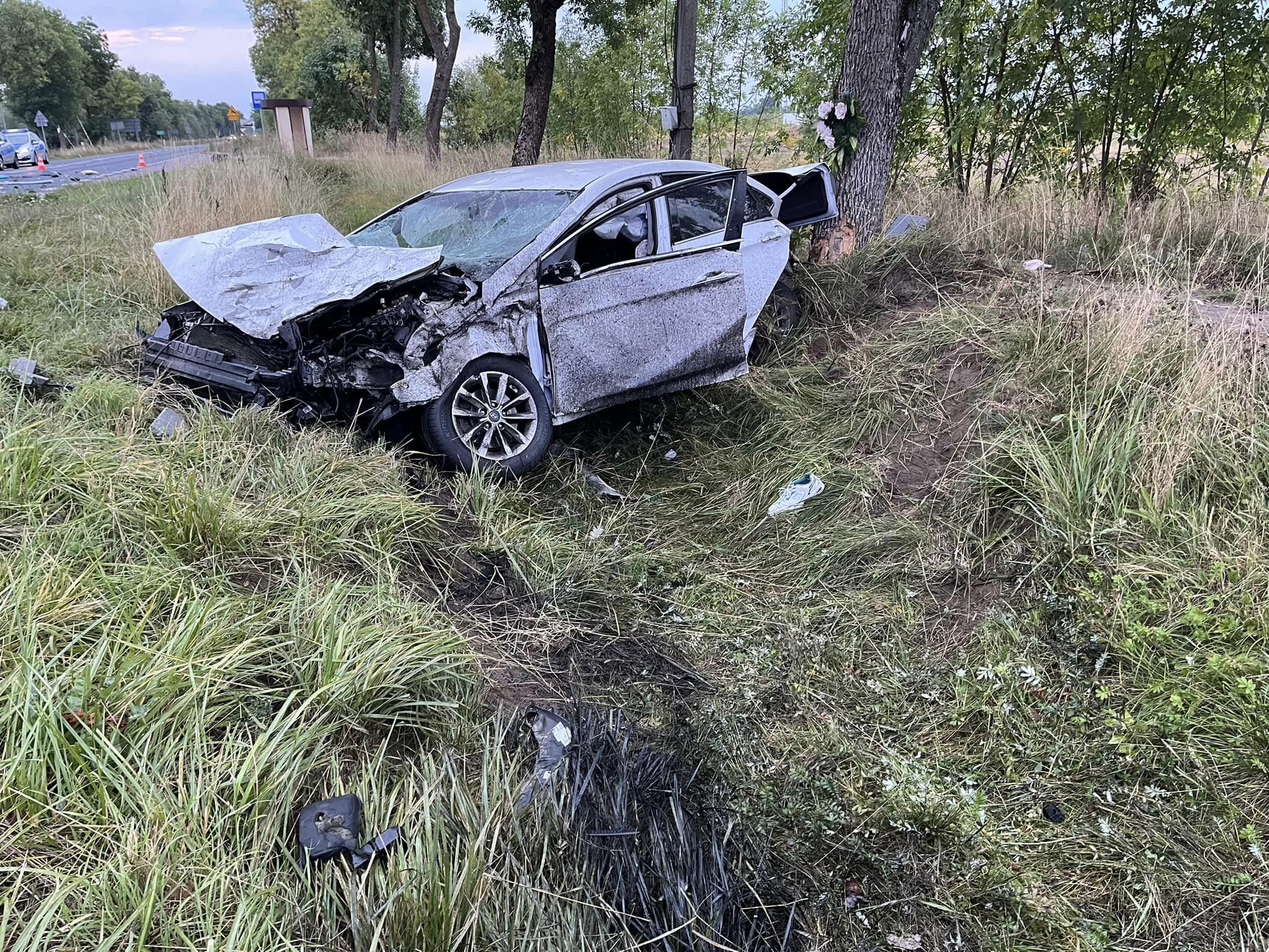 Poważny wypadek pod Legionowem. W akcji śmigłowiec LPR