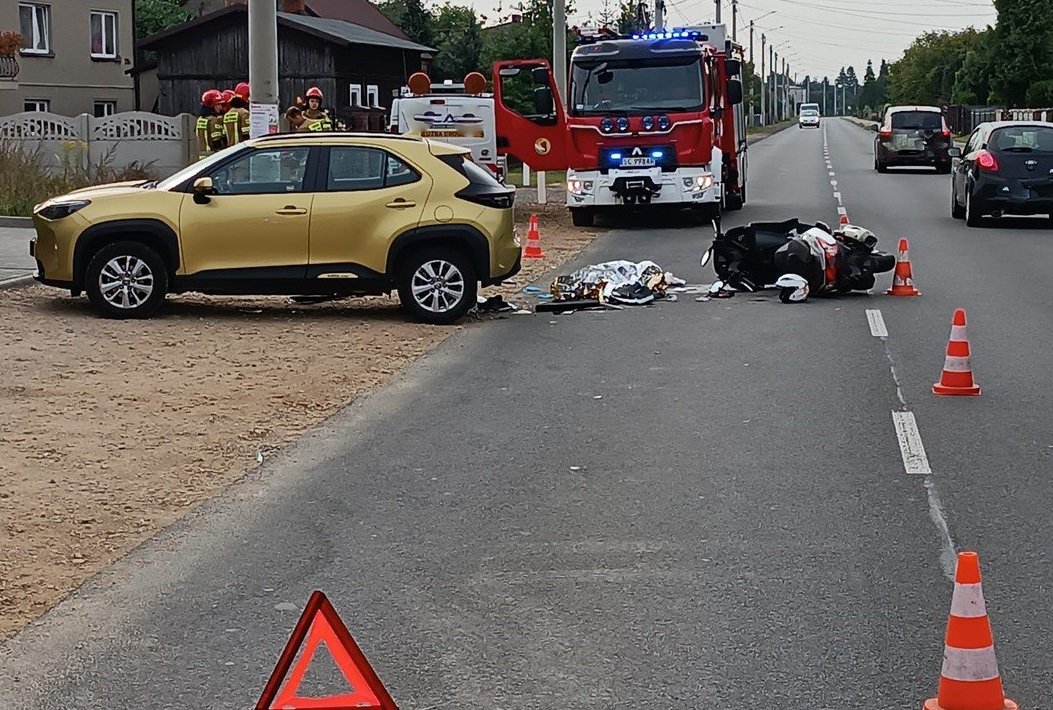 Nie ustąpiła pierwszeństwa motocykliście. Mężczyzna walczy o życie w szpitalu