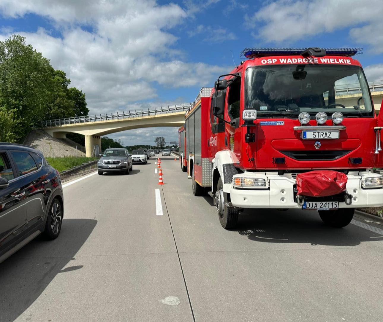 Kolizja na A4 w kierunku Wrocławia. Apel o ostrożność w związku ze wzmożonym ruchem po długim weekendzie
