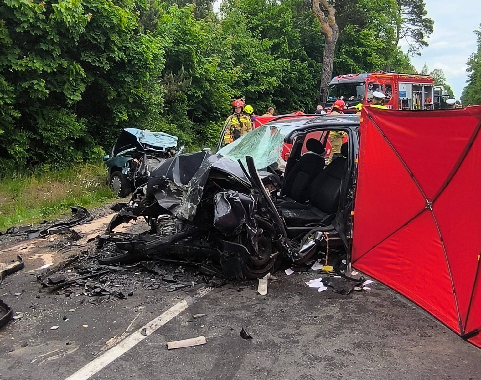 Tragiczny wypadek na drodze pod Mławą. Nie żyje dwóch kierowców